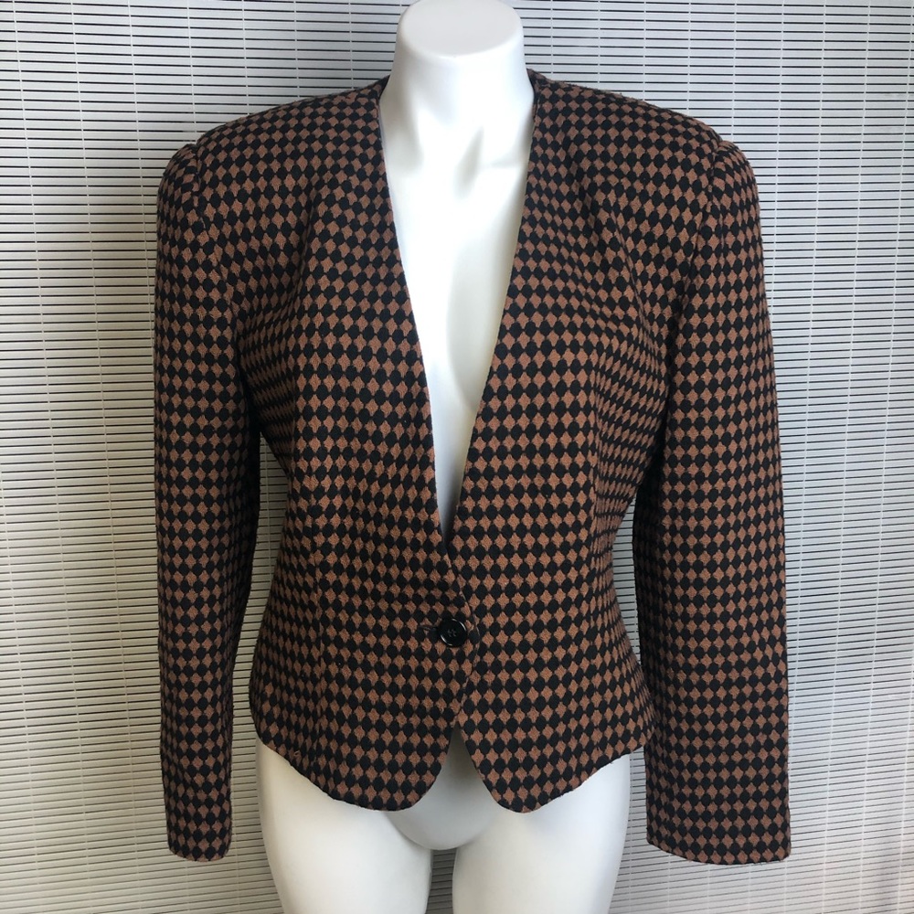 Black & Tan Diamond Patterned Button Suit Jacket